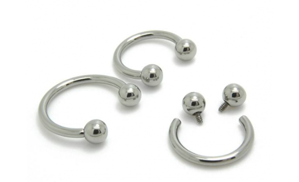 Piercing Ferradura Rosca Interna Titânio